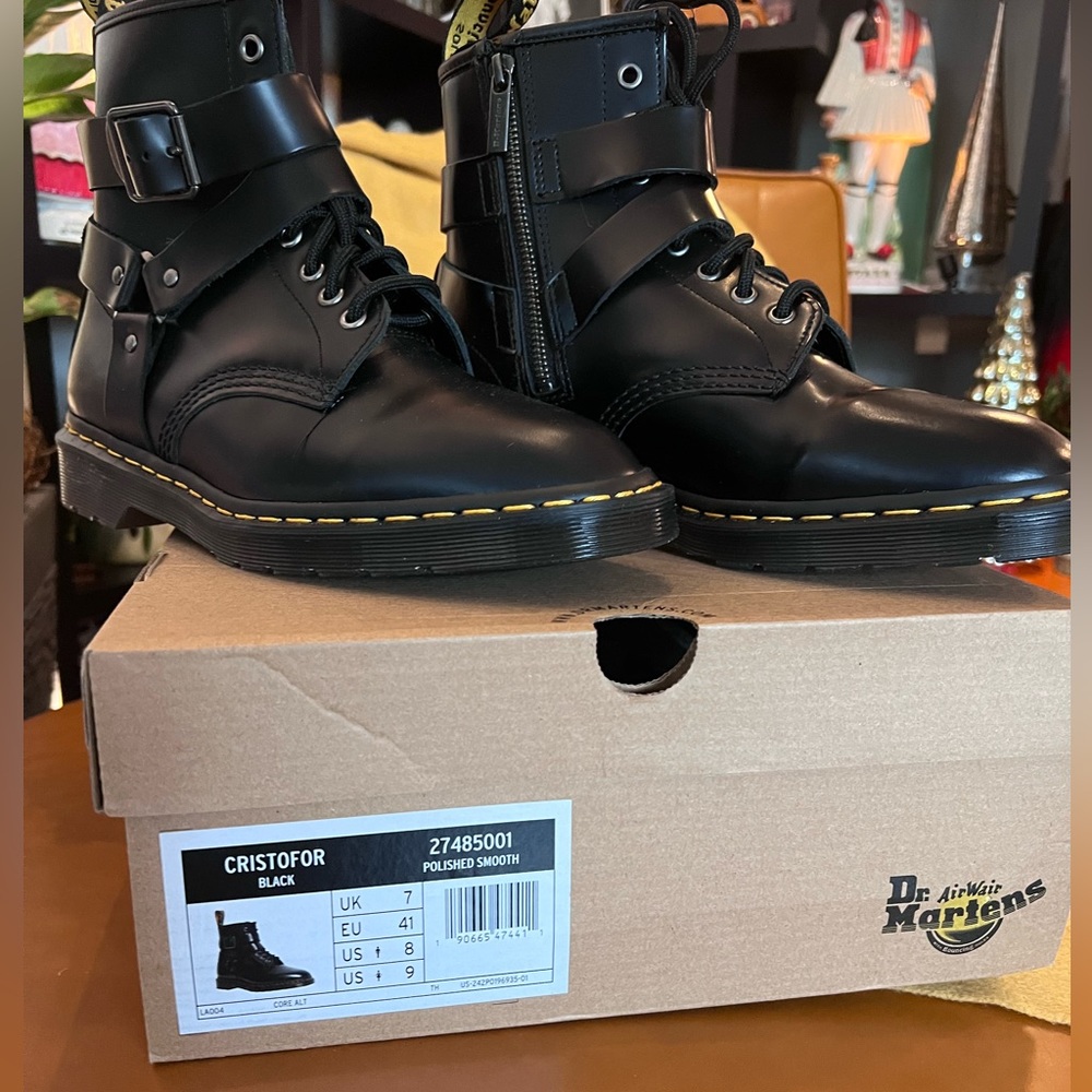 Dr Martens- US size 9/EU 41 Black Cristofor boots